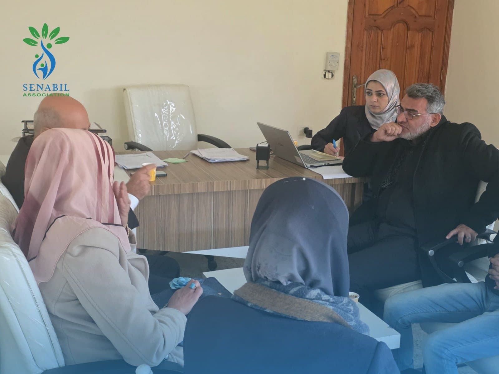 وفد من جامعة فلسطين يزور مؤسسة السنابل لبحث سبل التعاون المشترك