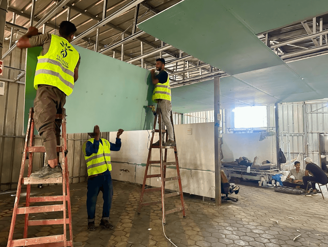 تجهيز وترميم بركس مبيت قسم الرجال – مستشفى شهداء الأقصى