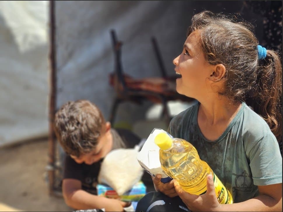 مشروع توزيع طرود غذائية – المنطقة الوسطى