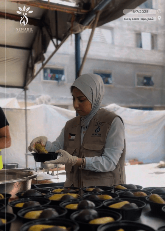 Distribution of Mahashi Meals for Elderly People at Al-Wafaa Hospital amid Famine and Rising Prices