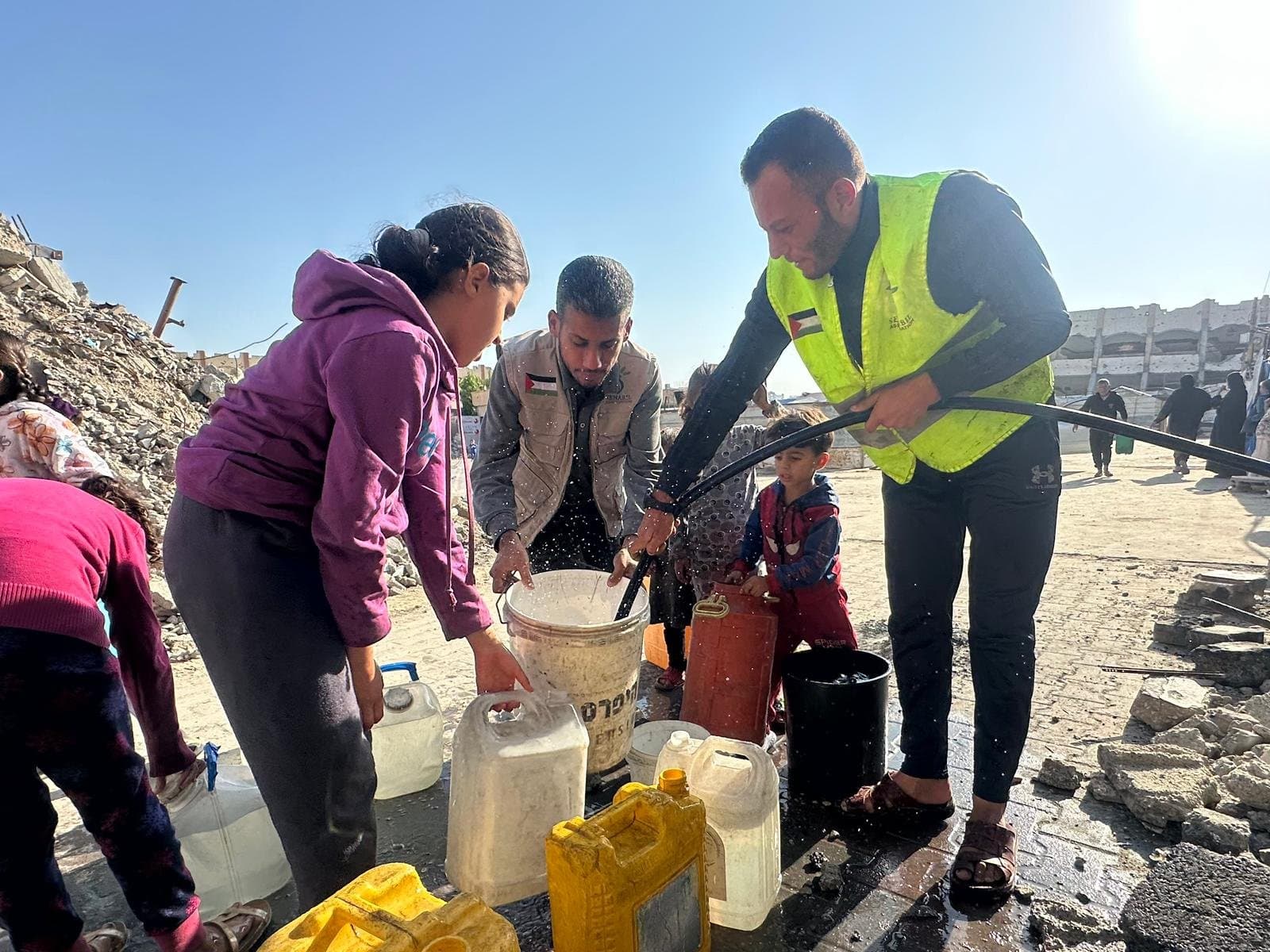 مشروع تزويد وتركيب طبلونات تشغيل لآبار المياه في منطقة المخابرات – غزة