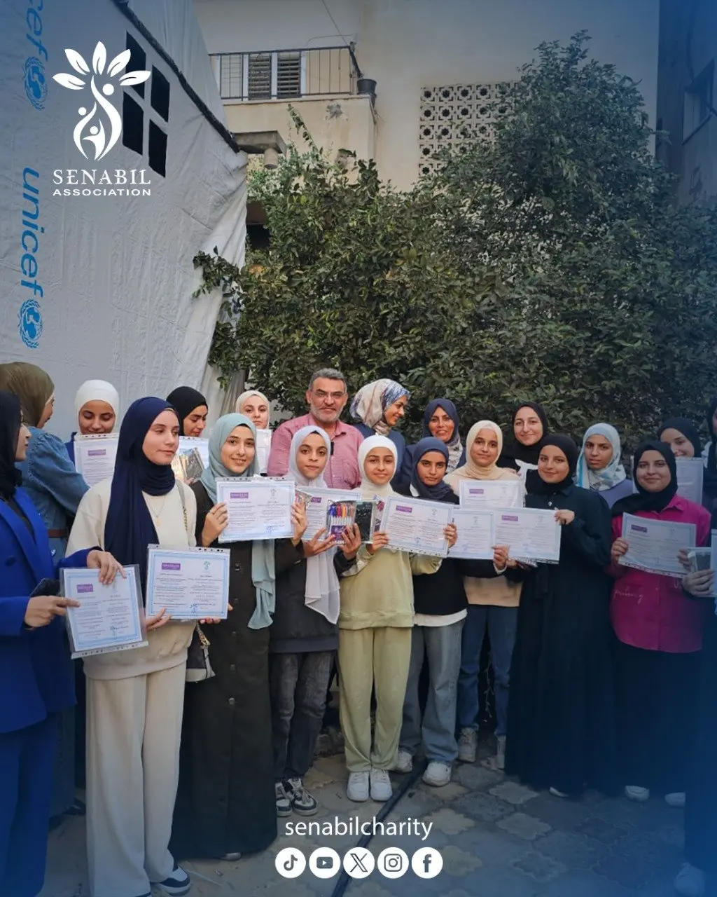 Part of the Ceremony for Distributing Certificates of the English Conversation and Writing Course in Partnership with the University of Manchester