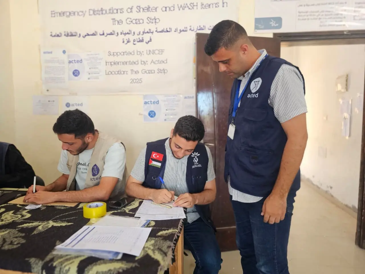 In Partnership with ACTED, Senabil Association for Youth and Development Distributes Tents to Families in Marginalized Areas of Deir al-Balah and Al-Bureij