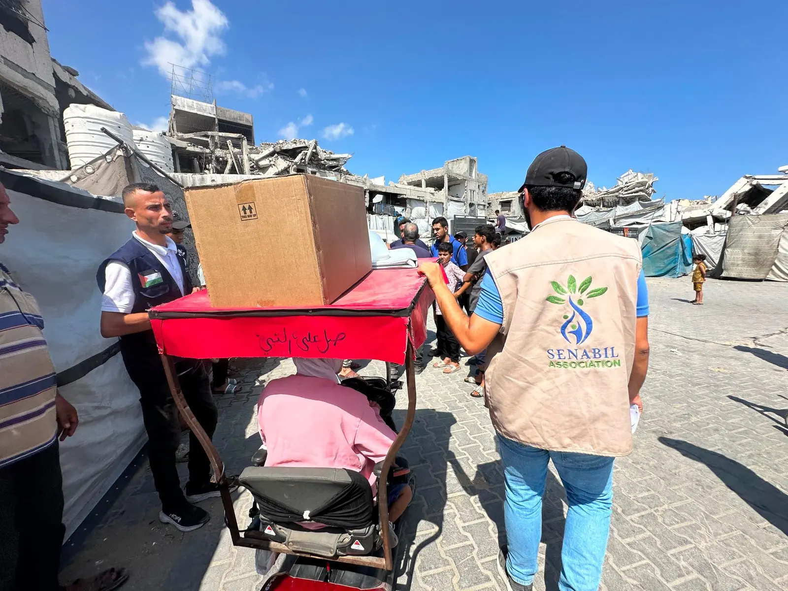 UNICEF and Senabil Delegation Visits Marginalized Areas in Eastern Gaza to Oversee Shelter Assistance Distribution