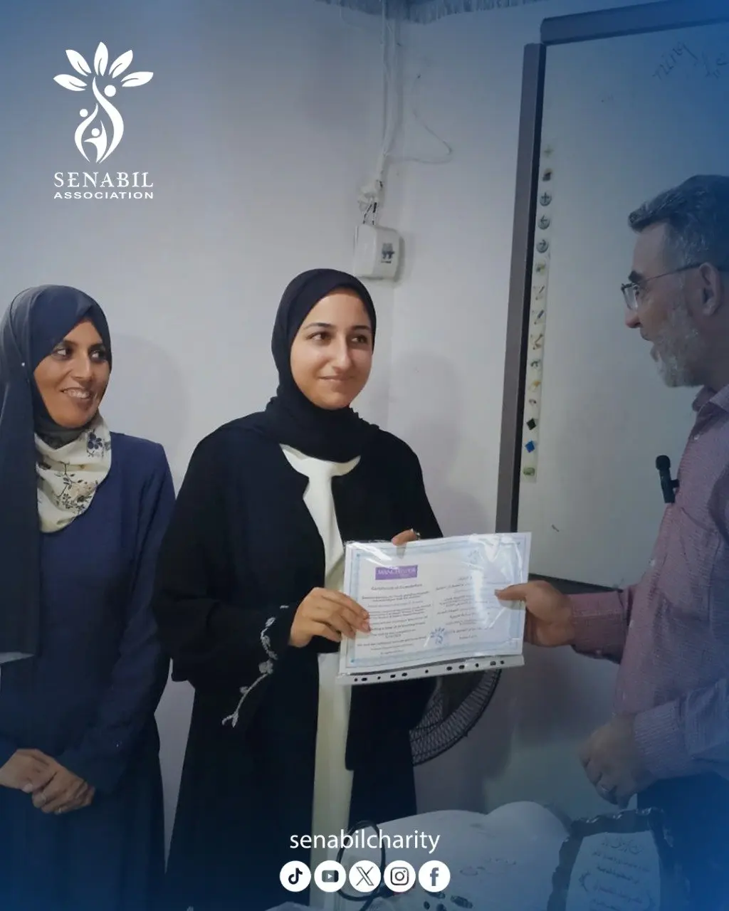 Part of the Ceremony for Distributing Certificates of the English Conversation and Writing Course in Partnership with the University of Manchester