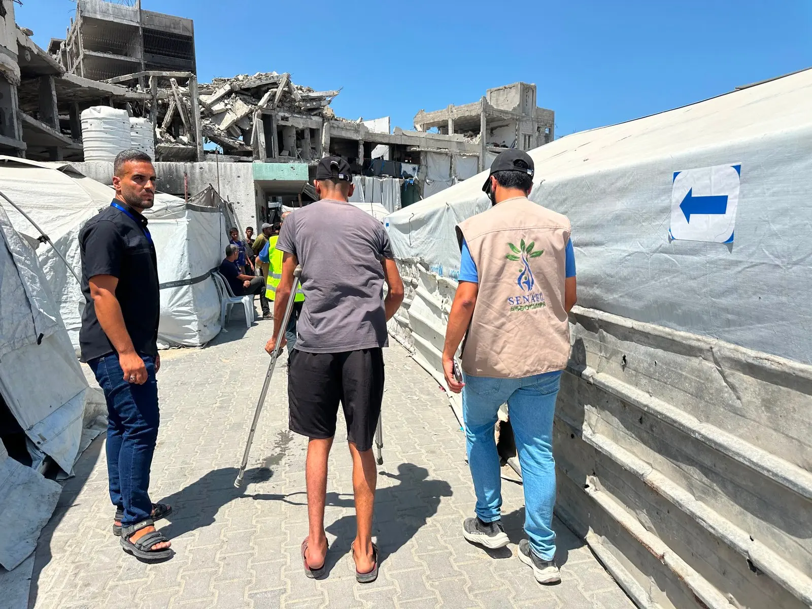 UNICEF and Senabil Delegation Visits Marginalized Areas in Eastern Gaza to Oversee Shelter Assistance Distribution