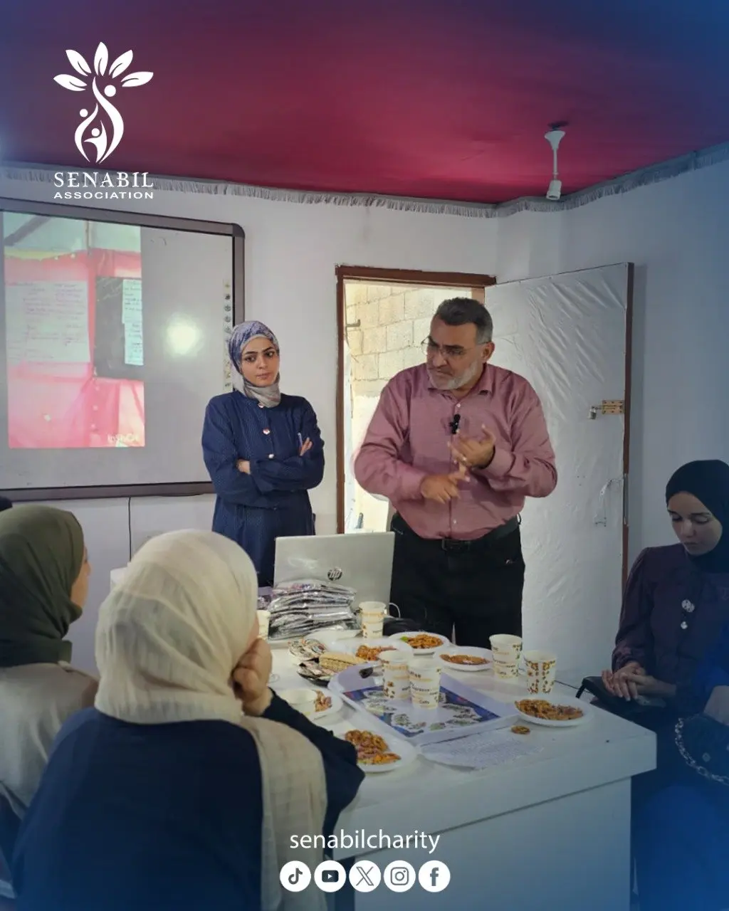 Part of the Ceremony for Distributing Certificates of the English Conversation and Writing Course in Partnership with the University of Manchester