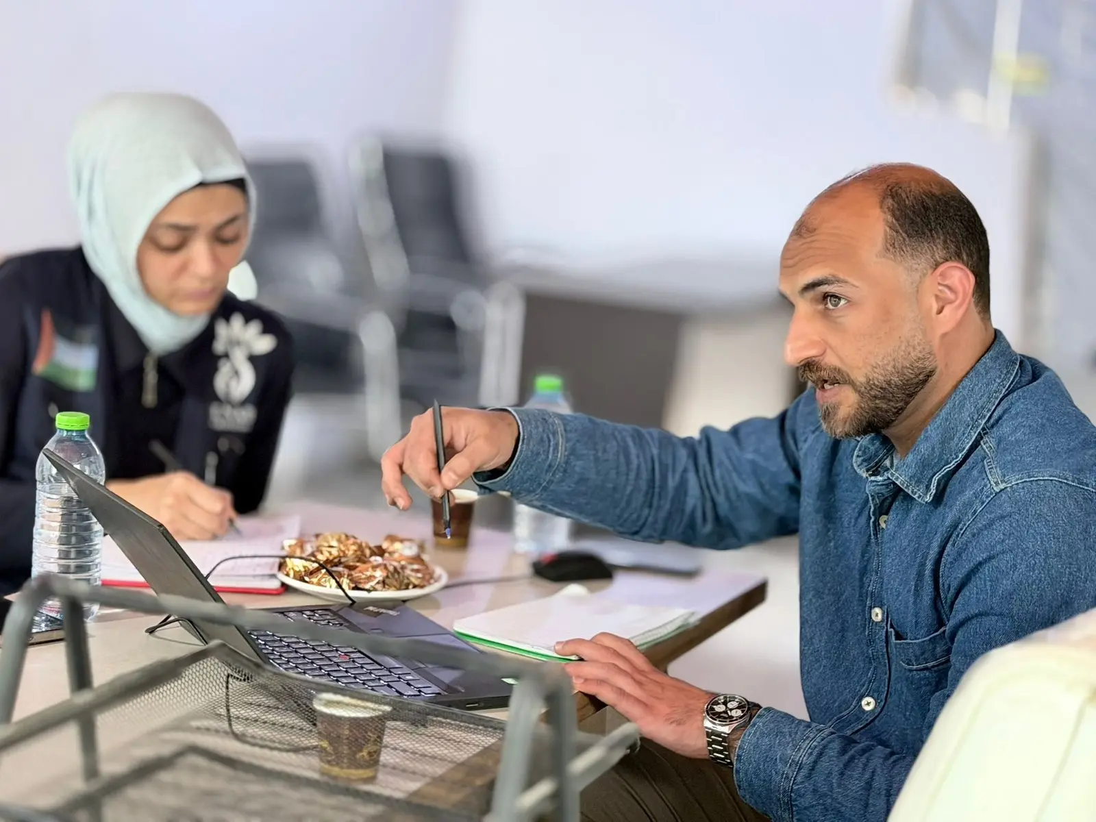 Senabil Association Discusses Humanitarian Services in Gaza’s Yellow Line Areas with OCHA