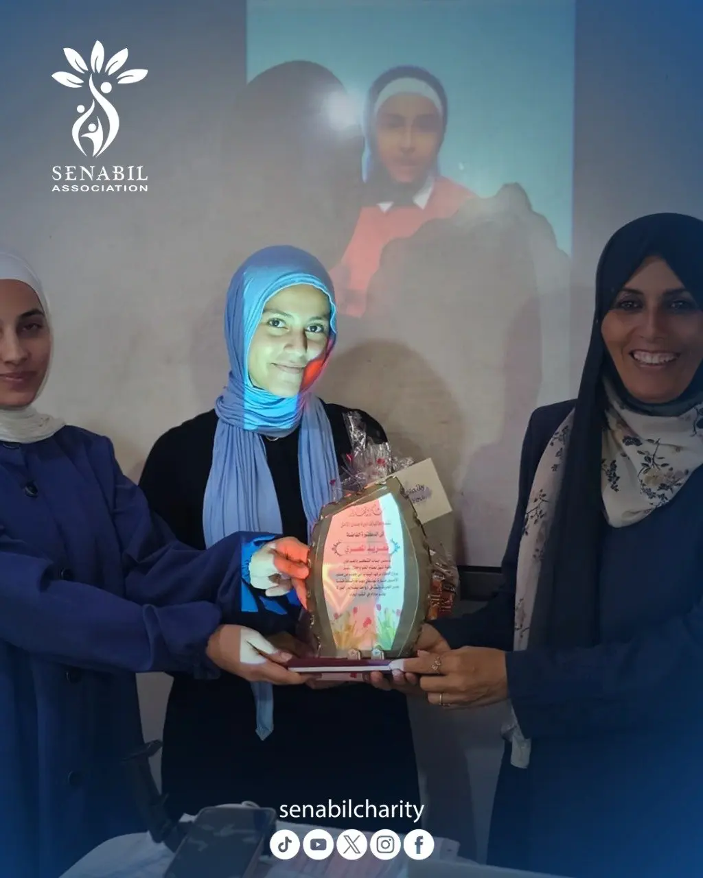 Part of the Ceremony for Distributing Certificates of the English Conversation and Writing Course in Partnership with the University of Manchester
