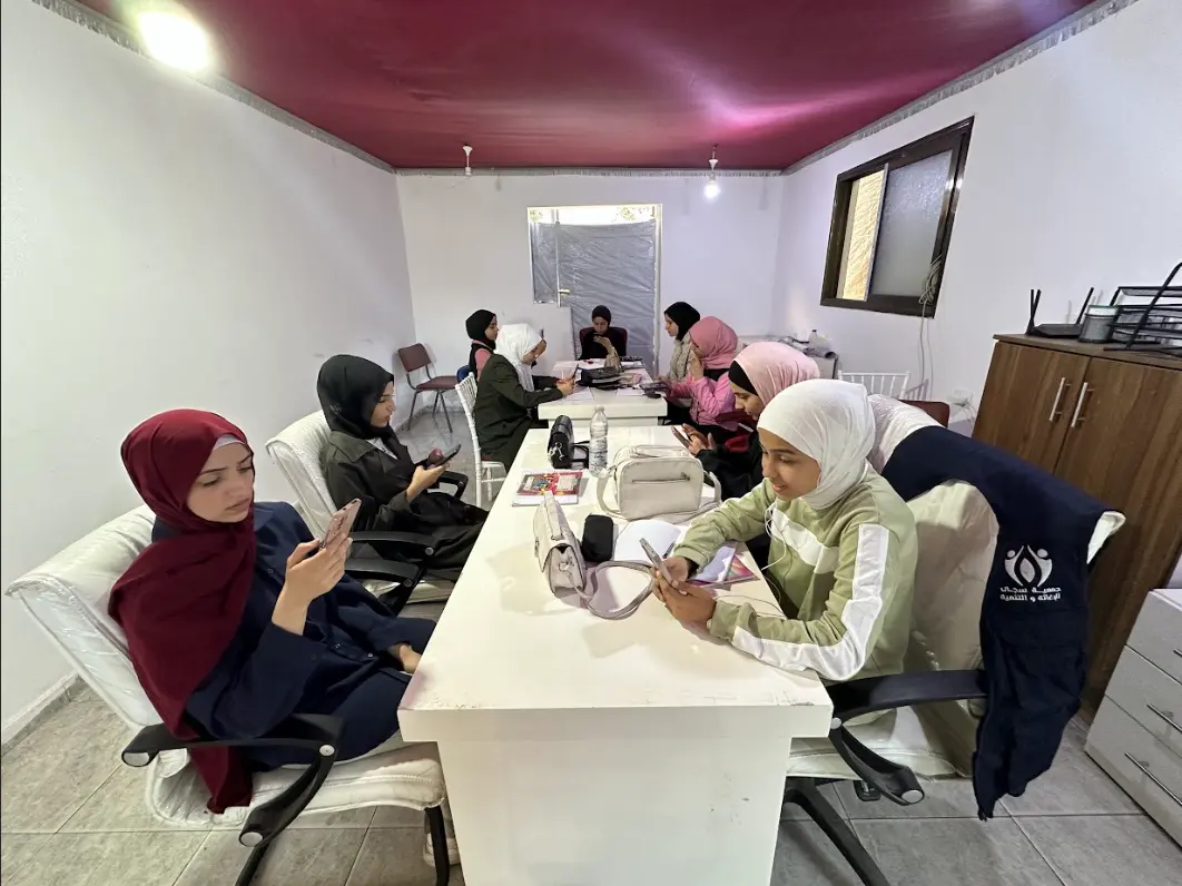 برنامج التدريب الأكاديمي في الكتابة والمحادثة باللغة الإنجليزية بالشراكة مع جامعة مانشستر