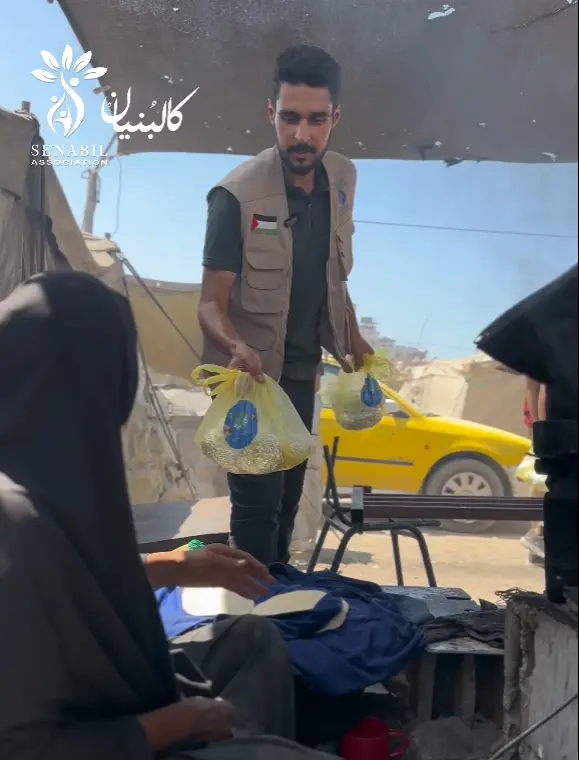 Operation of a Community Kitchen and Distribution of Meals in Displacement Camps across Gaza under the “Kalbunyan” Campaign amid Famine and Harsh Conditions